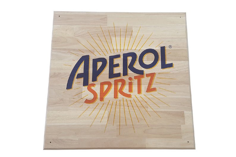 plaque en bois avec gravure mécanique