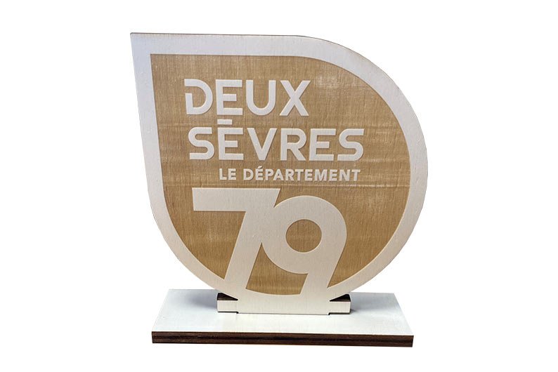 Trophée en bois Deux Sèvres