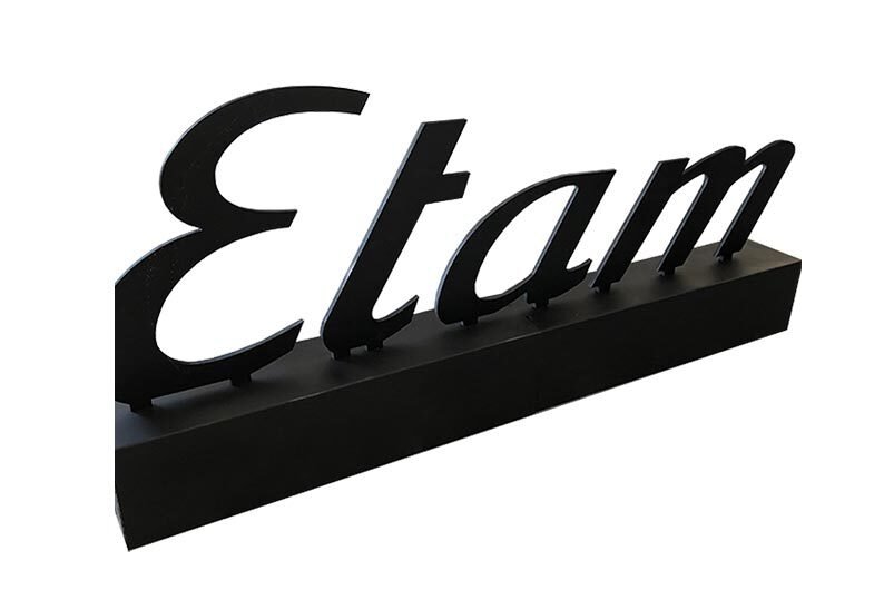 bloc de marque etam